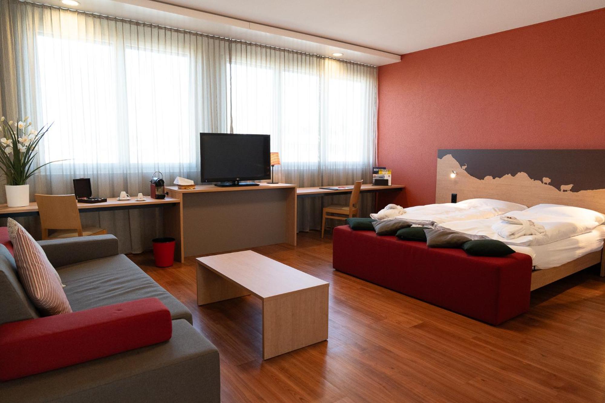 Swissever Hotel Zug Steinhausen Room photo