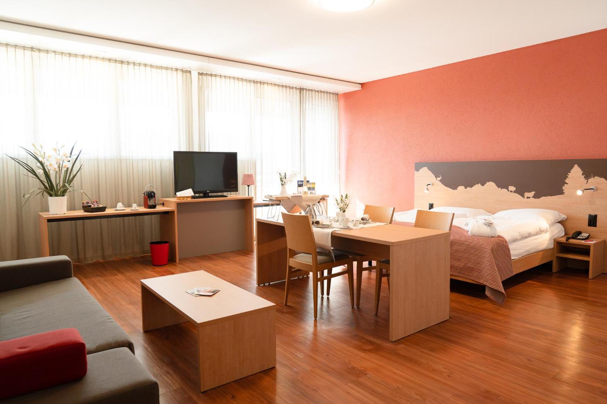 Swissever Hotel Zug Steinhausen Room photo